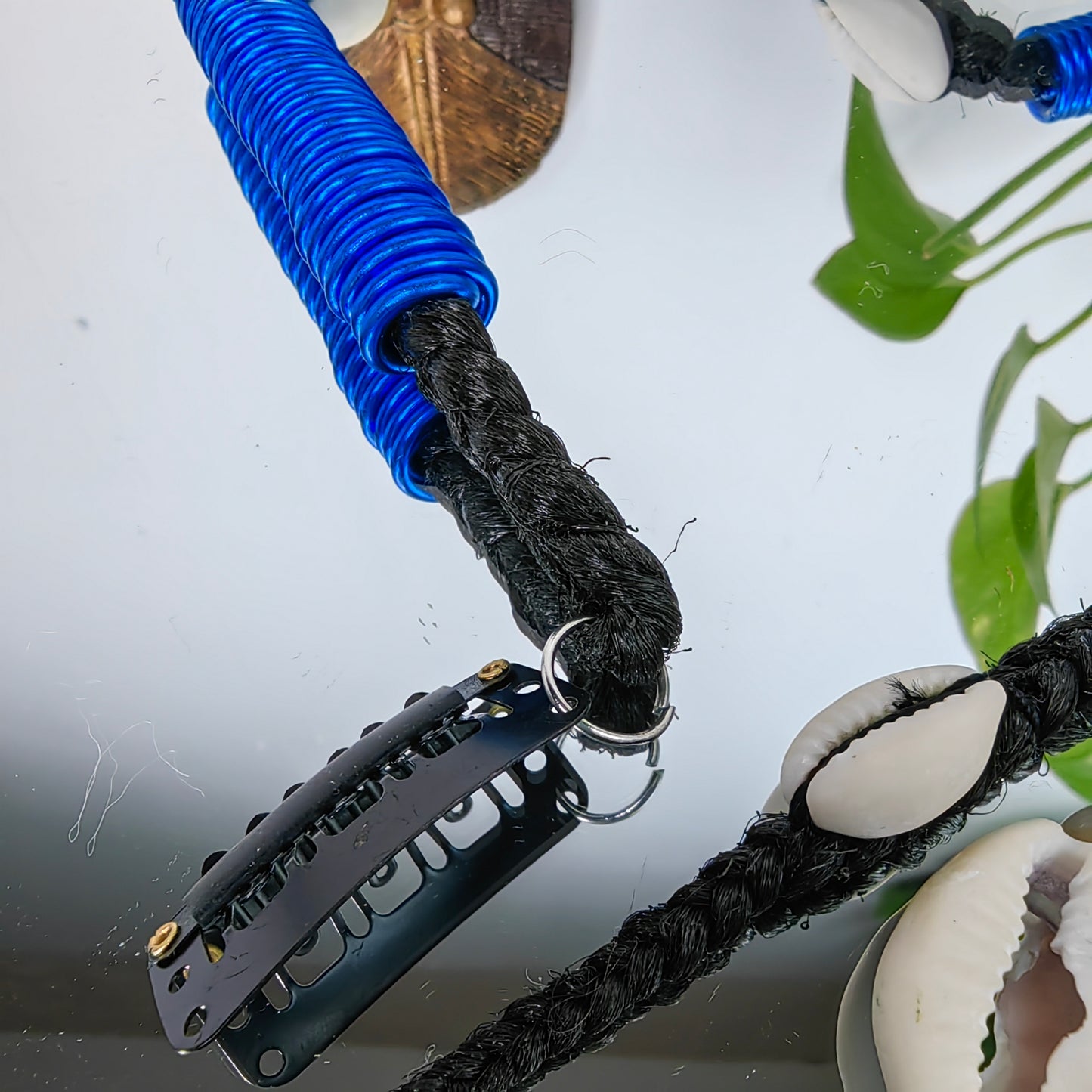 Clip en tresse noir avec Spirale bleu