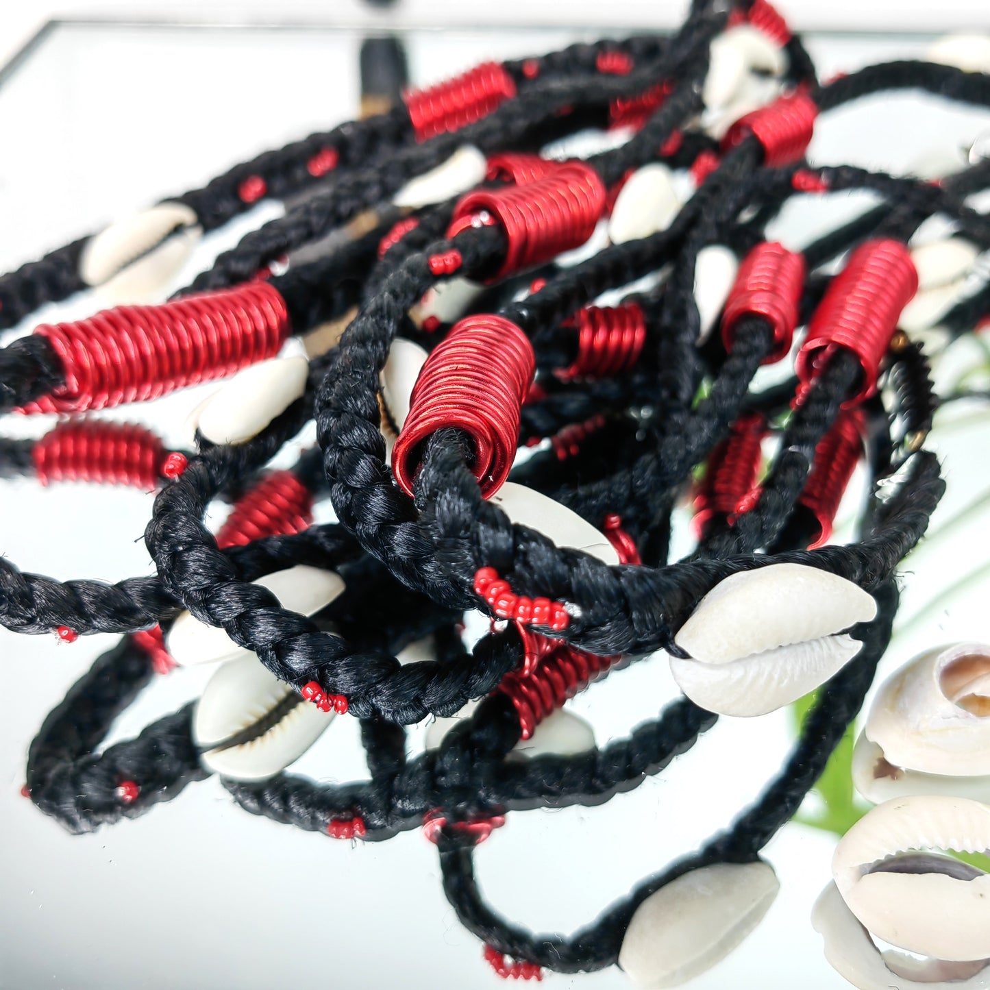 Lot de 3 Clip en tresse noir avec Spirale rouge et perles