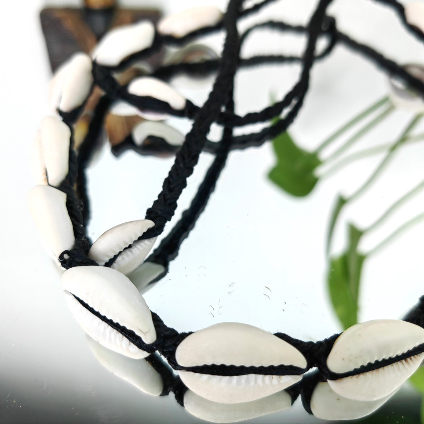 Collier en véritable cauris d'Afrique