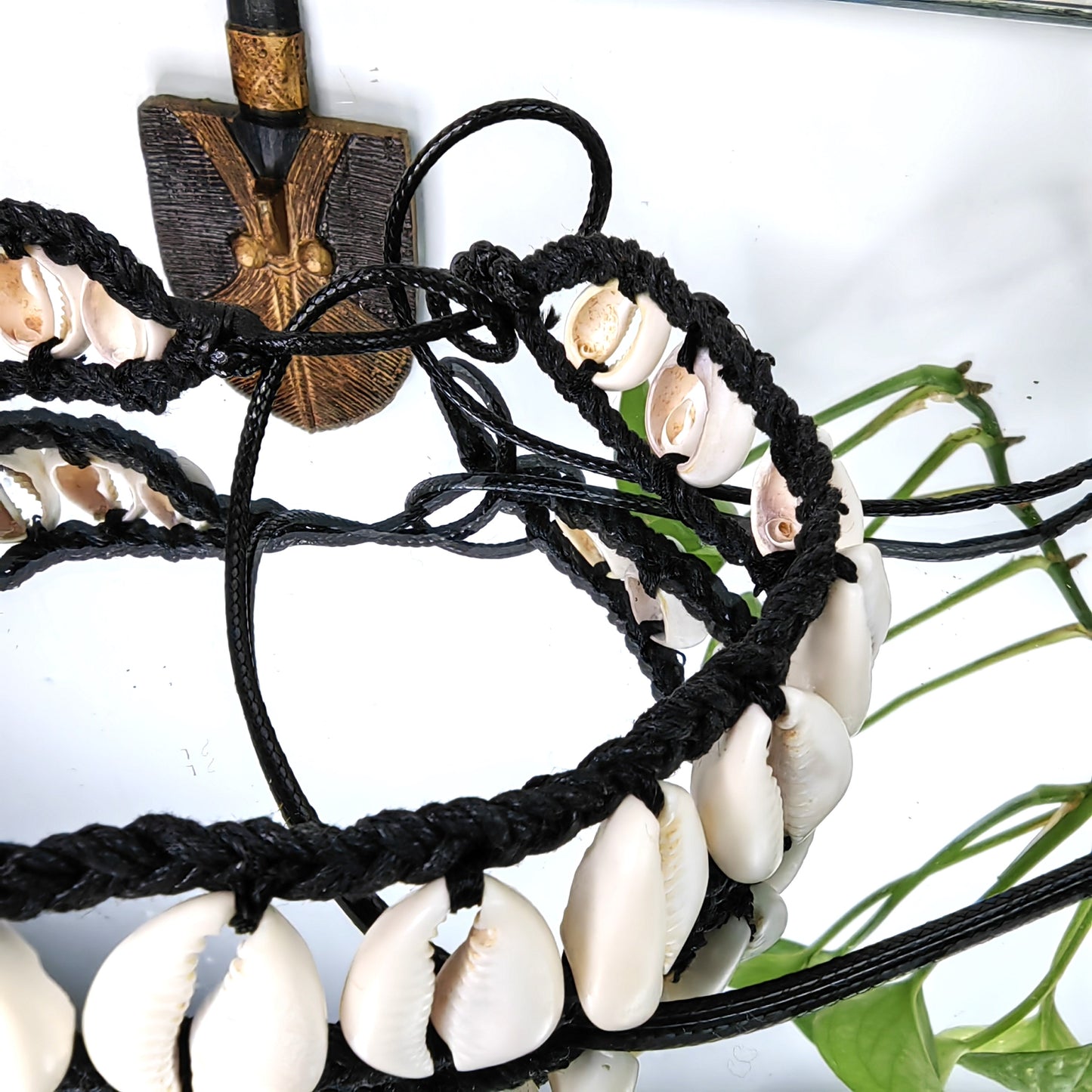 Collier en véritable cauris d'Afrique (double ligne)