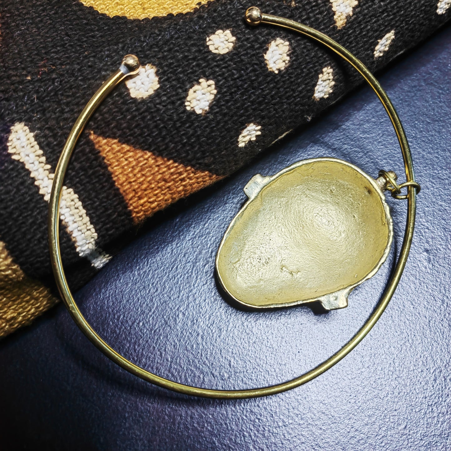 Collier ras de cou - Grand Masque afro