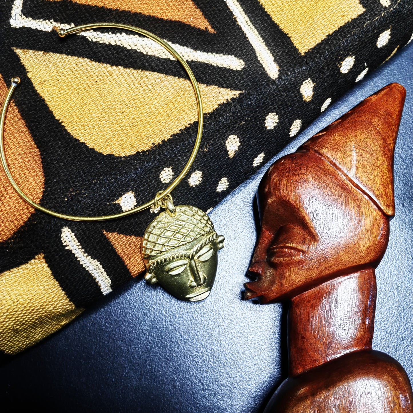 Collier ras de cou - Grand Masque afro