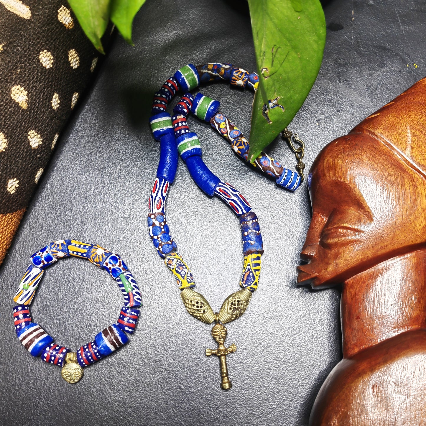 Collier et bracelet Krobou - FERTILITY bleu