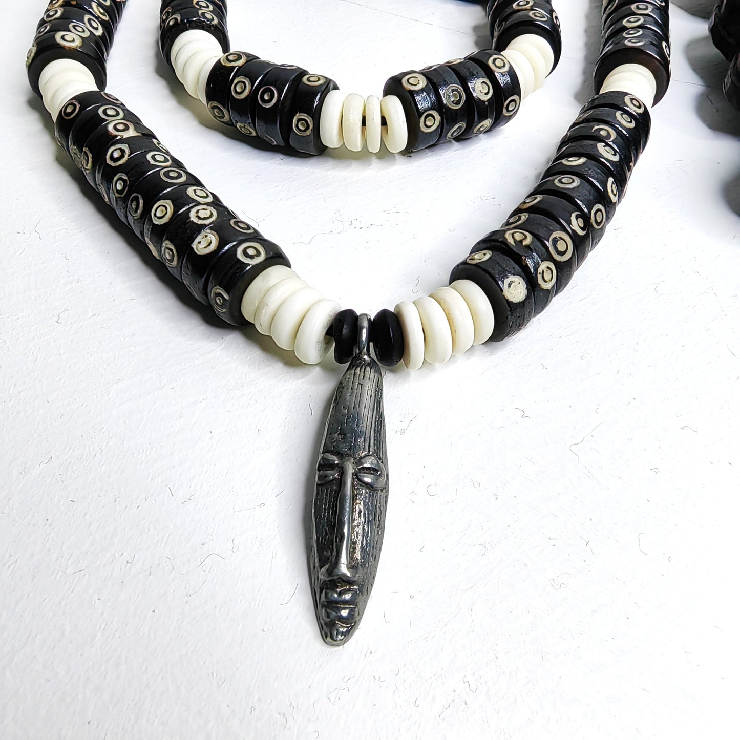 Ensemble Collier bracelet en os de Mala