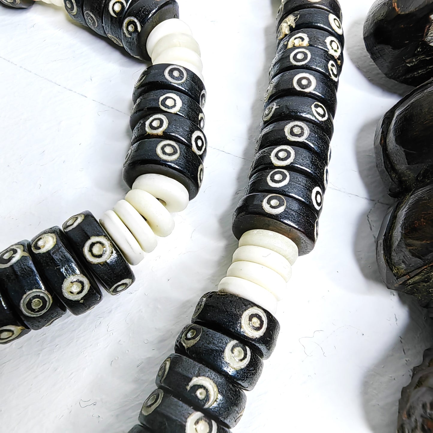 Ensemble Collier bracelet en os de Mala
