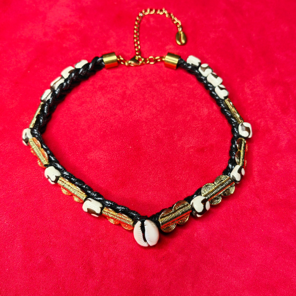Collier Tressé — Perles Akan & Os de Corne