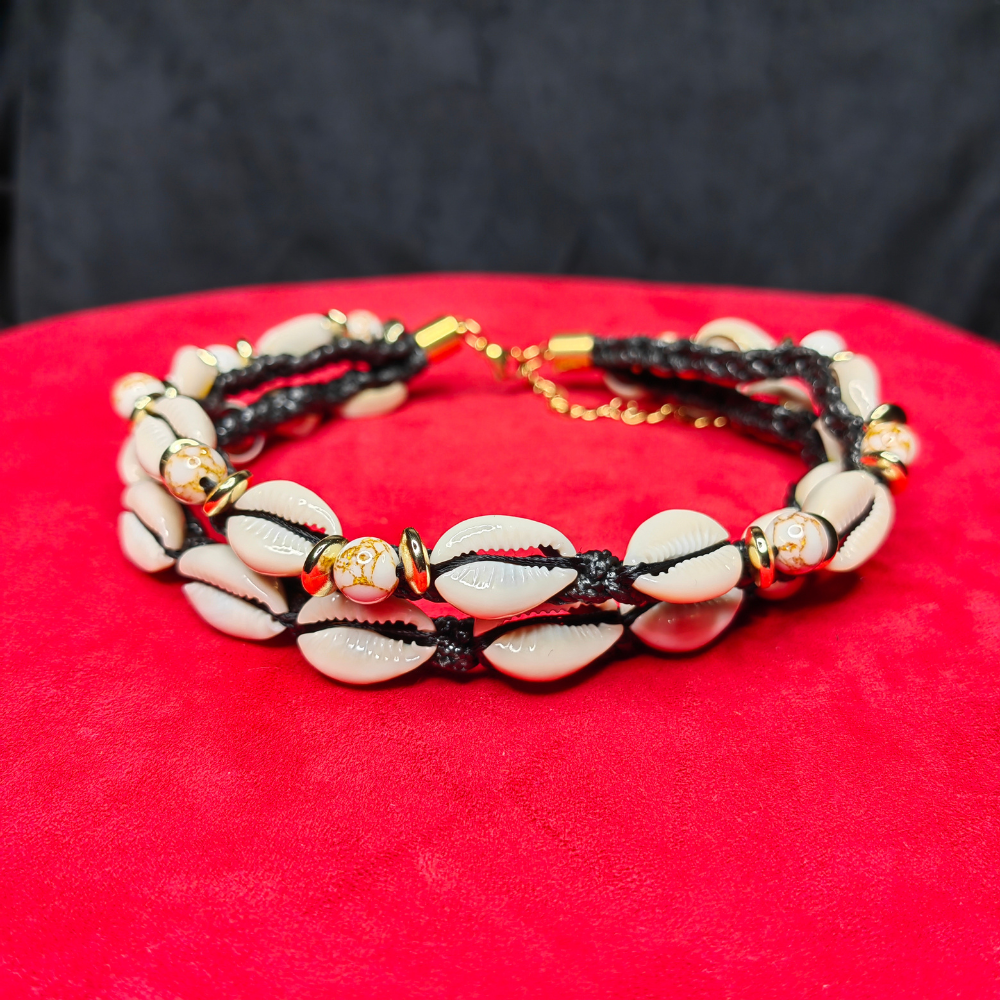 Collier Tressé Double Rangée — Howlite & Cauris