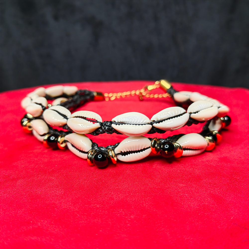 Collier Tressé Double Rangée — Onyx Doré & Cauris