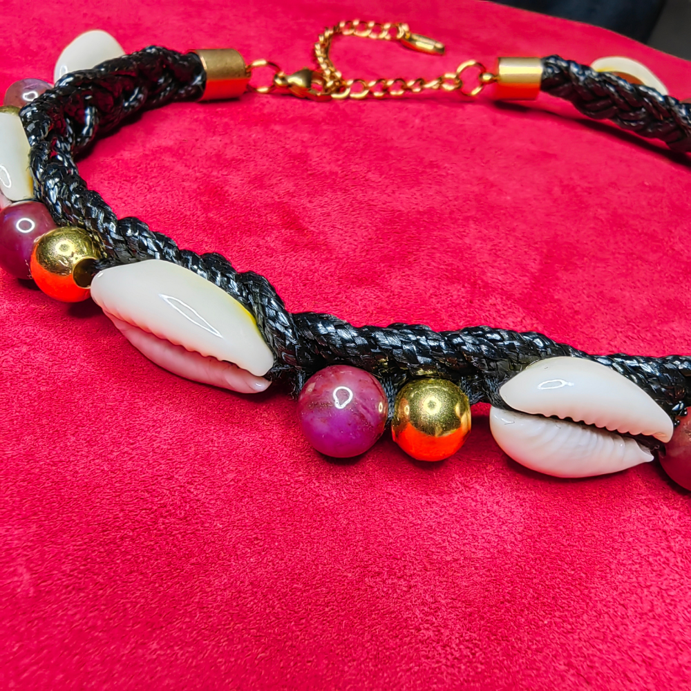 Collier Tressé — Sugilite & Cauris Naturels