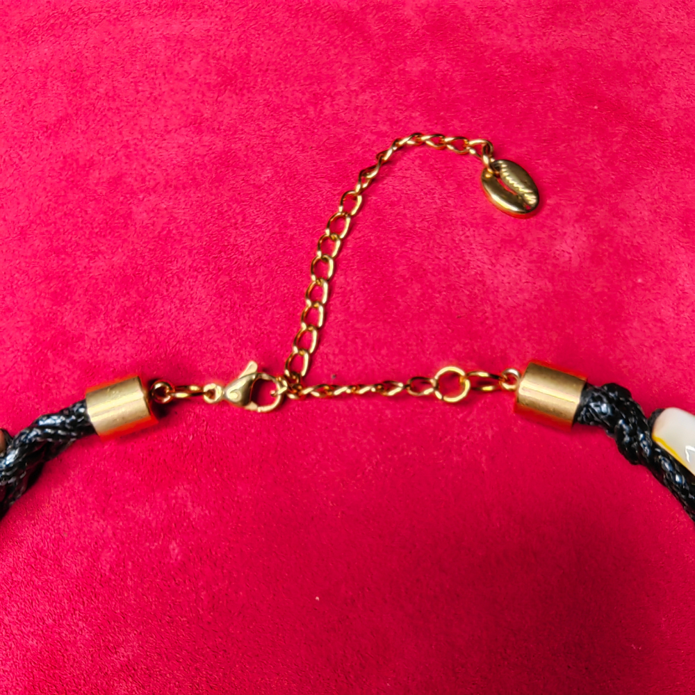 Collier Tressé — Pierres Volcaniques & Cauris