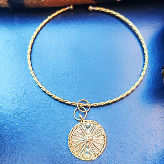 Collier ras de cou - soleil