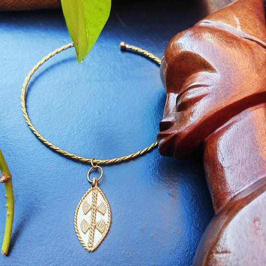 Collier ras de cou - feuille