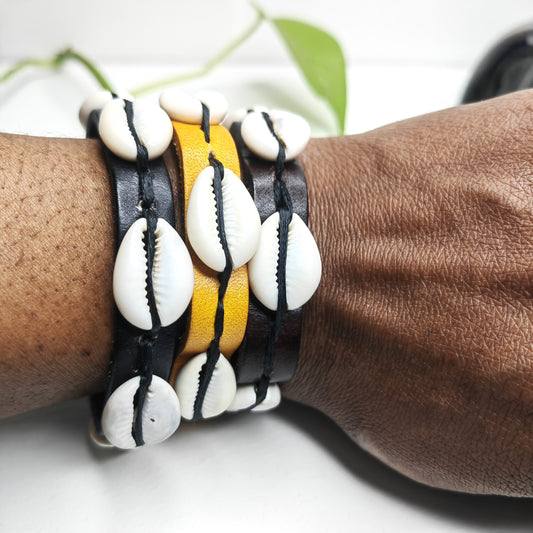 Lot de 3 bracelets en cuir et cauris (3 en 1)