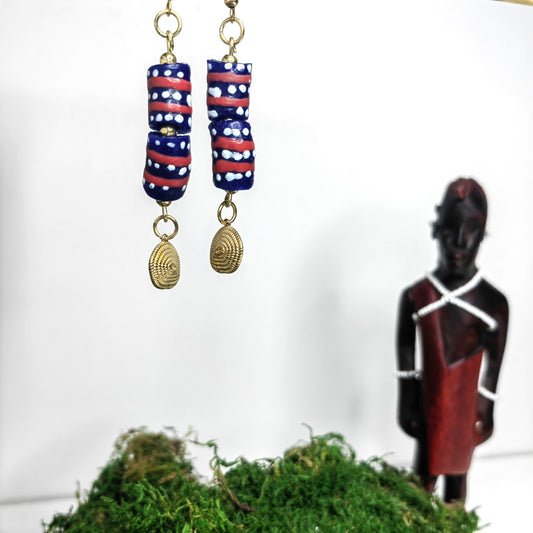 Boucle d'oreille "tube porka bleu"