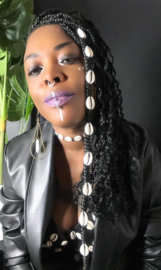 Clip en tresse  noir avec cauris